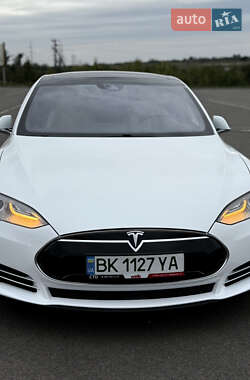 Ліфтбек Tesla Model S 2016 в 