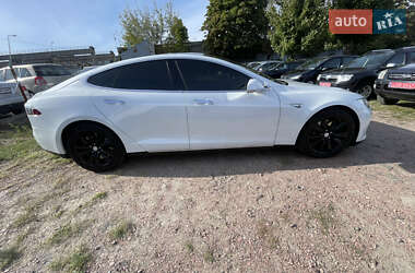 Ліфтбек Tesla Model S 2016 в 