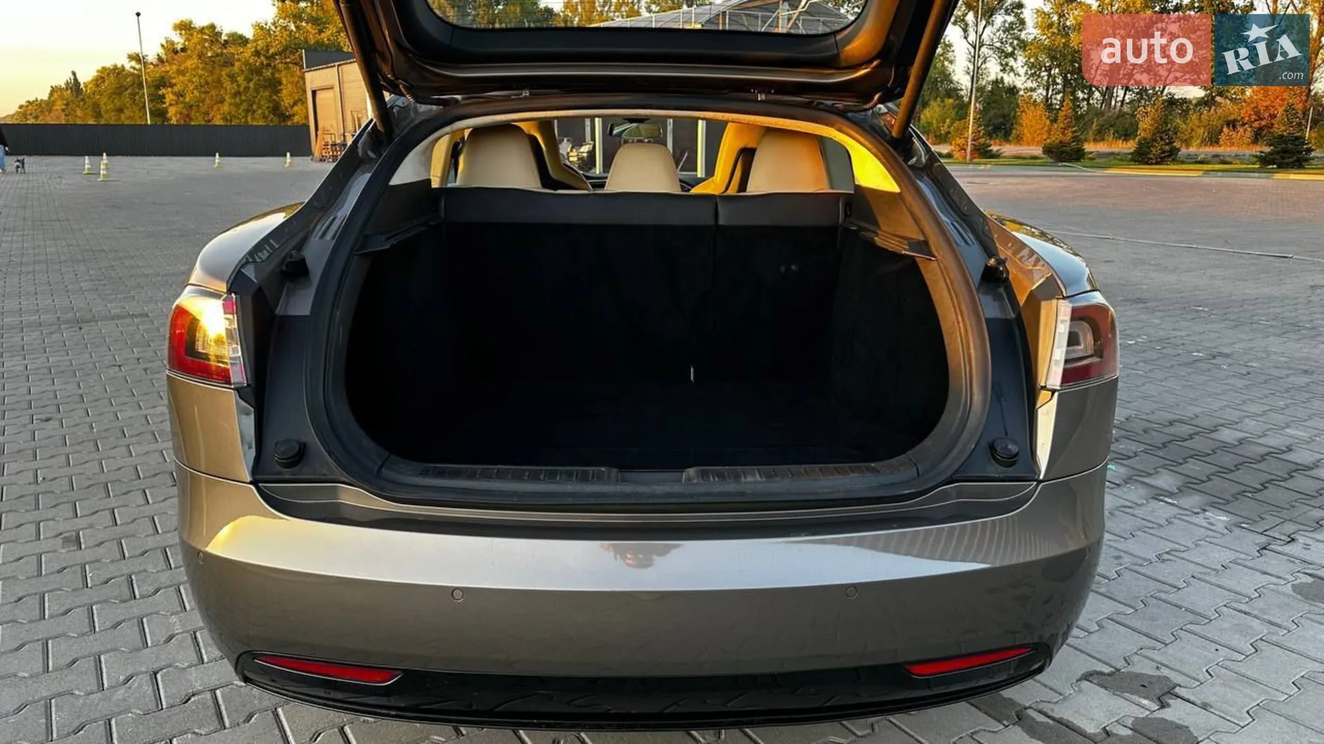 2016 Tesla Model S - мініатюра 14
