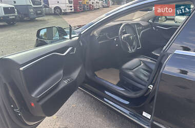 Лифтбек Tesla Model S 2015 в 