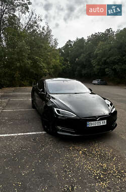 Ліфтбек Tesla Model S 2017 в 