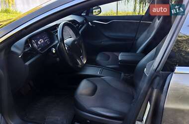 Лифтбек Tesla Model S 2016 в Ивано-Франковске