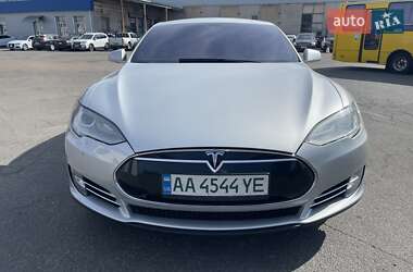 Ліфтбек Tesla Model S 2013 в 