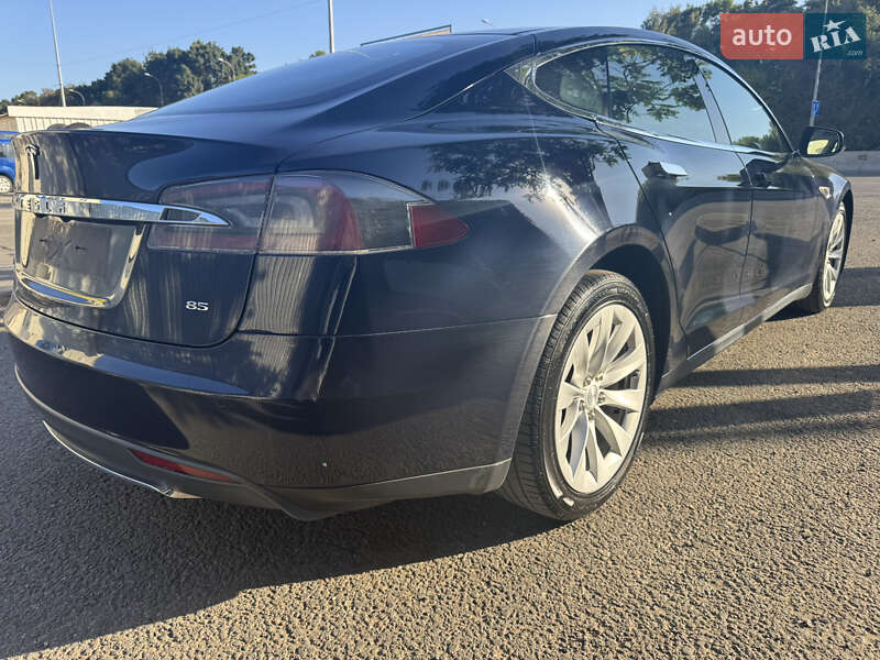 Ліфтбек Tesla Model S 2013 в Одесі