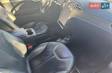 Лифтбек Tesla Model S 2013 в 