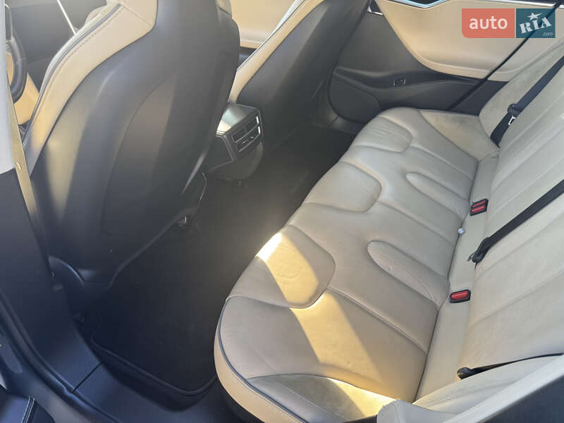 Лифтбек Tesla Model S 2014 в Одессе