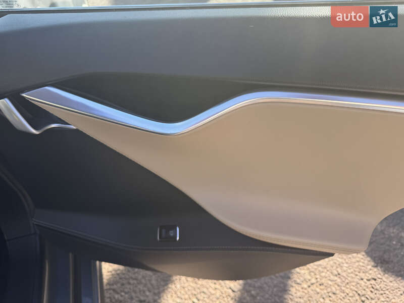 Лифтбек Tesla Model S 2014 в Одессе