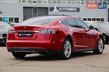 Ліфтбек Tesla Model S 2013 в 
