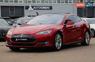 Ліфтбек Tesla Model S 2013 в 