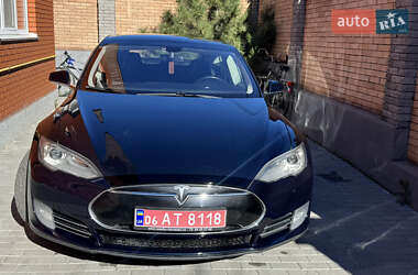 Лифтбек Tesla Model S 2013 в 