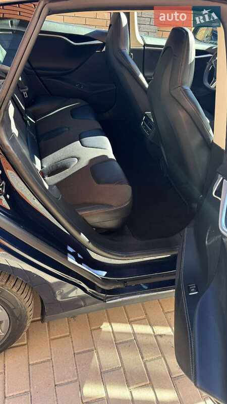 Ліфтбек Tesla Model S 2013 в Вінниці