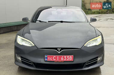 Лифтбек Tesla Model S 2018 в 