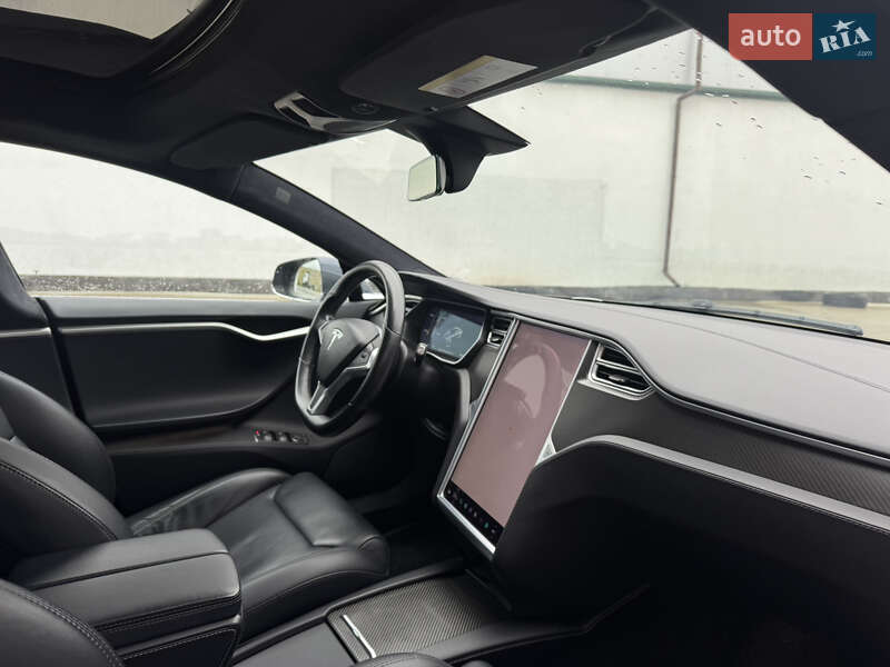 Лифтбек Tesla Model S 2018 в Виннице