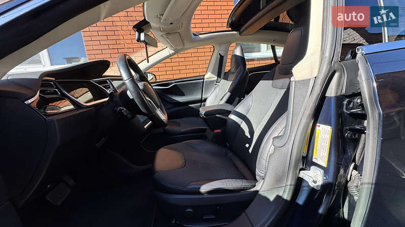 Ліфтбек Tesla Model S 2013 в Вінниці