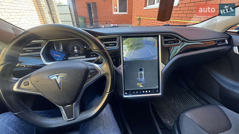 Ліфтбек Tesla Model S 2013 в Вінниці