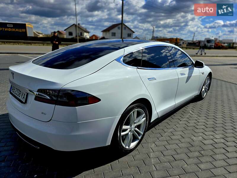 Лифтбек Tesla Model S 2013 в Виннице