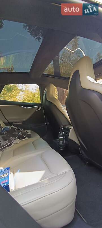 Ліфтбек Tesla Model S 2014 в Кривому Розі фото 31 Ліфтбек Tesla Model S 2014 в Кривому Розі