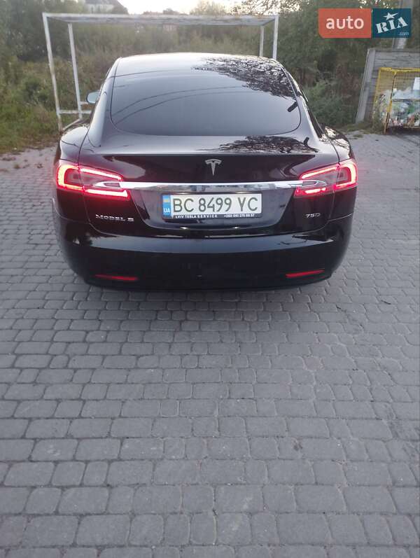 Ліфтбек Tesla Model S 2018 в Львові