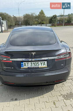 Лифтбек Tesla Model S 2016 в Снятине