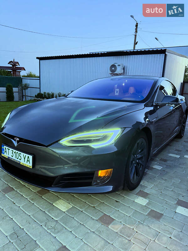 Tesla Model S 2016