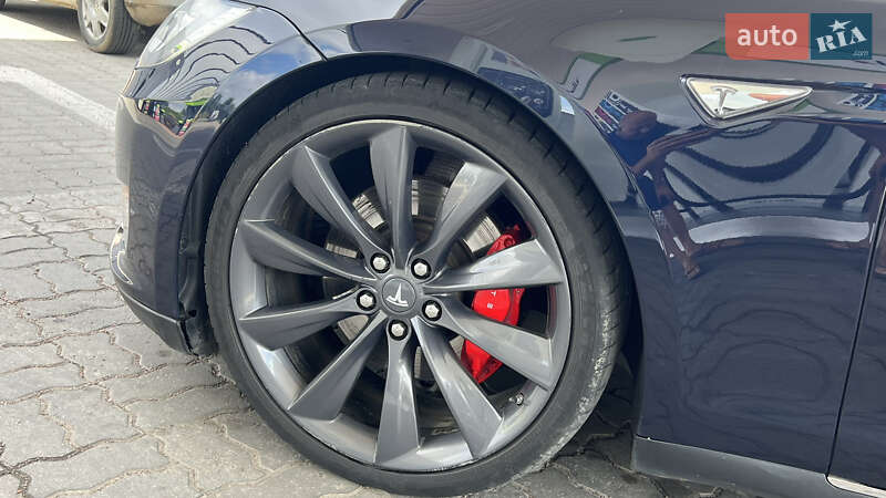Ліфтбек Tesla Model S 2014 в Дрогобичі фото 16 Ліфтбек Tesla Model S 2014 в Дрогобичі
