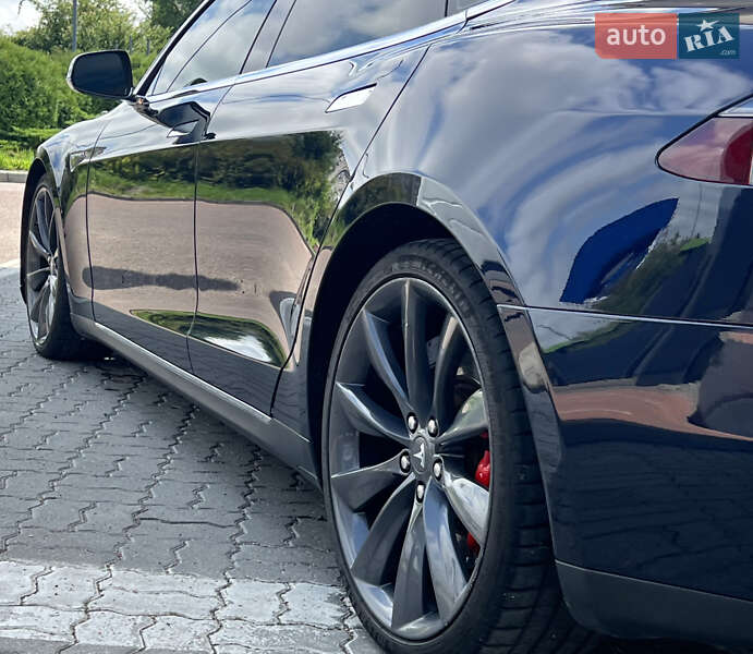 Ліфтбек Tesla Model S 2014 в Дрогобичі фото 40 Ліфтбек Tesla Model S 2014 в Дрогобичі