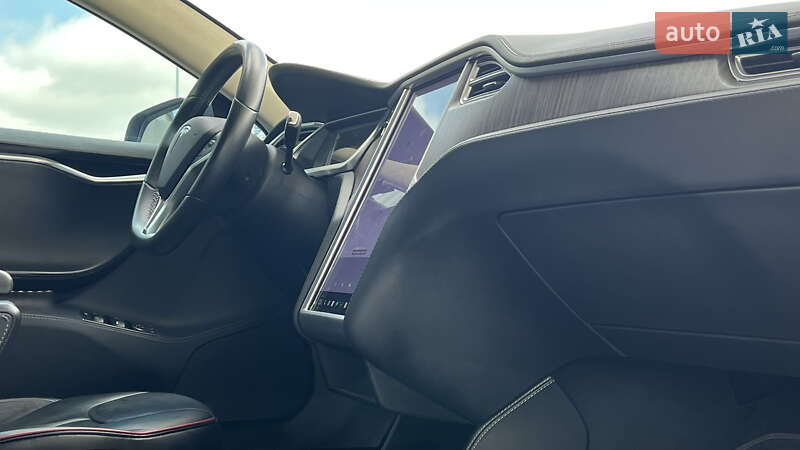 Ліфтбек Tesla Model S 2014 в Дрогобичі фото 55 Ліфтбек Tesla Model S 2014 в Дрогобичі