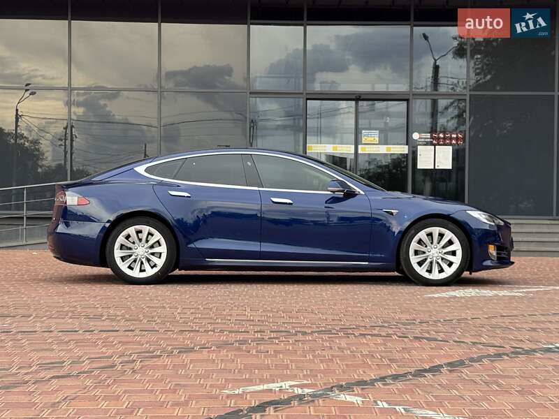Лифтбек Tesla Model S 2016 в Одессе