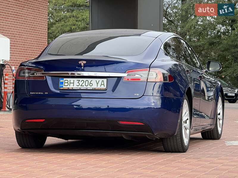Лифтбек Tesla Model S 2016 в Одессе