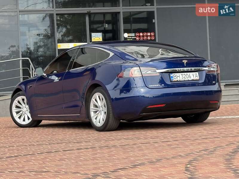 Лифтбек Tesla Model S 2016 в Одессе