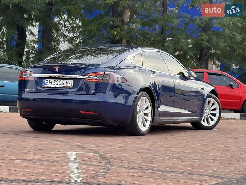 Лифтбек Tesla Model S 2016 в Одессе