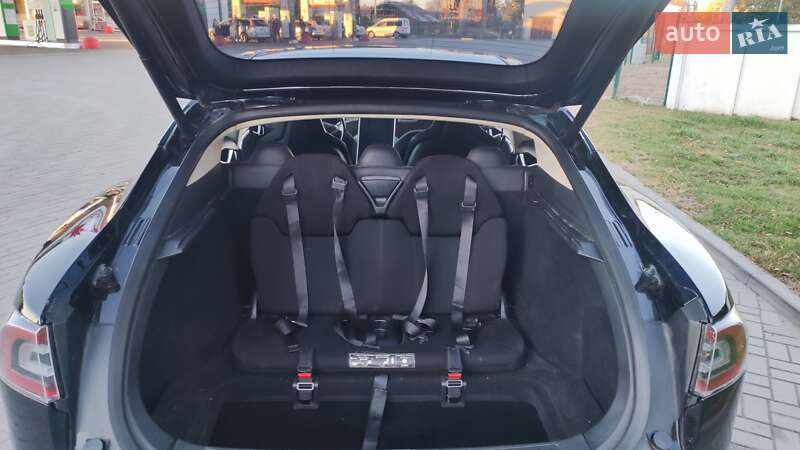 Лифтбек Tesla Model S 2014 в Житомире