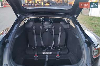 Ліфтбек Tesla Model S 2014 в 