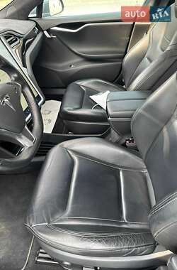 Лифтбек Tesla Model S 2015 в 