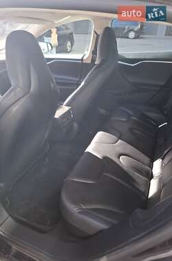 Ліфтбек Tesla Model S 2015 в 