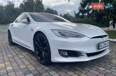 Ліфтбек Tesla Model S 2017 в Луцьку