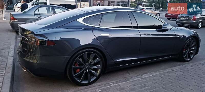 Ліфтбек Tesla Model S 2014 в Кривому Розі фото 5 Ліфтбек Tesla Model S 2014 в Кривому Розі