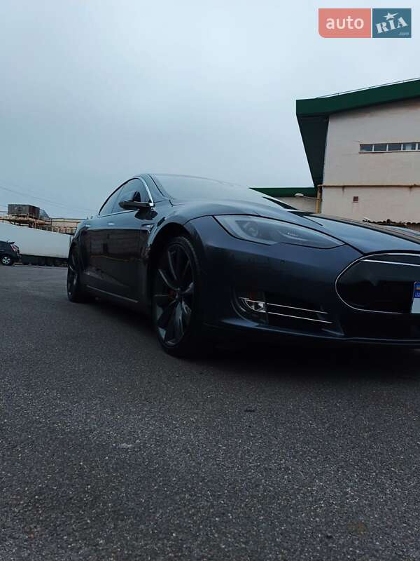 Ліфтбек Tesla Model S 2014 в Кривому Розі фото 10 Ліфтбек Tesla Model S 2014 в Кривому Розі