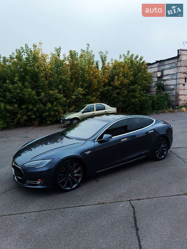 Ліфтбек Tesla Model S 2014 в Кривому Розі фото 14 Ліфтбек Tesla Model S 2014 в Кривому Розі