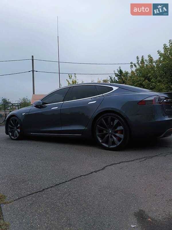 Ліфтбек Tesla Model S 2014 в Кривому Розі фото 18 Ліфтбек Tesla Model S 2014 в Кривому Розі