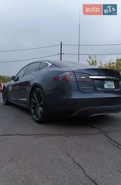 Ліфтбек Tesla Model S 2014 в Кривому Розі фото 20 Ліфтбек Tesla Model S 2014 в Кривому Розі
