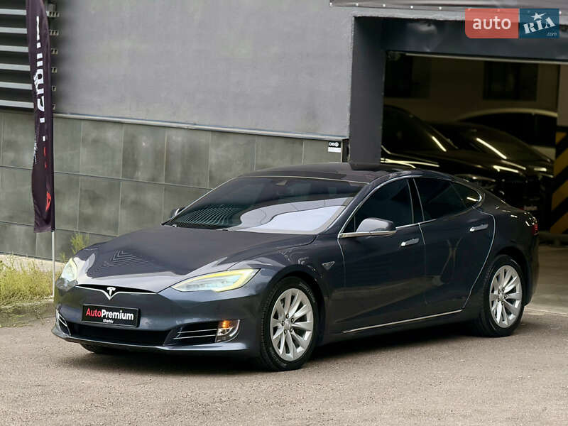 Лифтбек Tesla Model S 2016 в Харькове