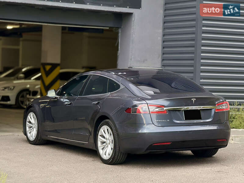 Лифтбек Tesla Model S 2016 в Харькове