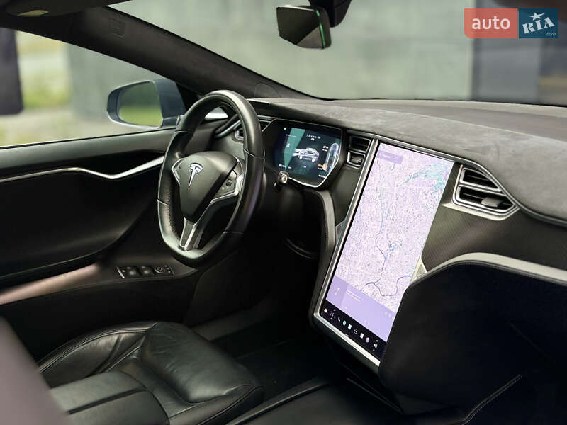 Лифтбек Tesla Model S 2016 в Харькове