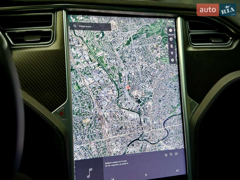 Лифтбек Tesla Model S 2016 в Харькове