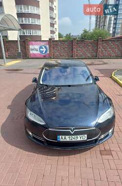 Ліфтбек Tesla Model S 2014 в 