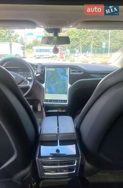 Ліфтбек Tesla Model S 2014 в 