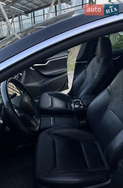 Лифтбек Tesla Model S 2016 в Львове