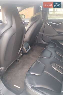 Лифтбек Tesla Model S 2016 в 
