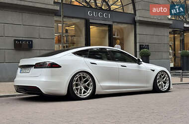 Лифтбек Tesla Model S 2023 в 